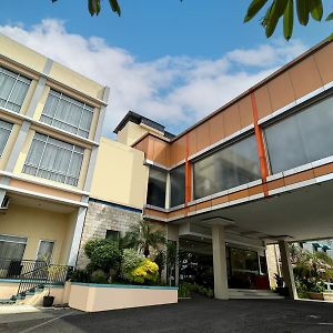 Parkside Mandarin Hotel Pekalongan